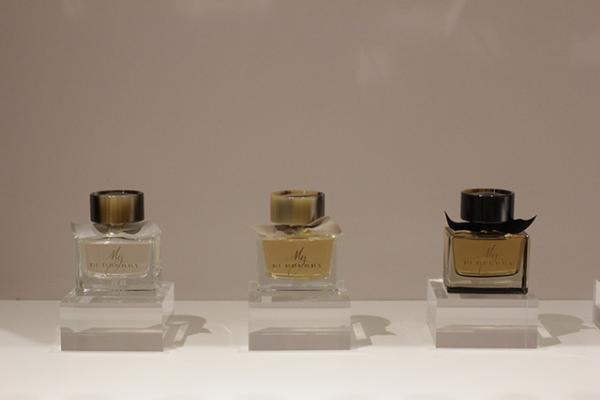 「バーバリー ビューティ ボックス」が期間限定オープン。ショーにインスパイアされた会場、限定アイテムも