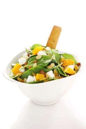 シンガポール発サラダ専門店サラダストップ！が日本初上陸。国産野菜で自分だけのオリジナルサラダを