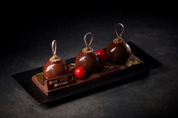 ケーキのクリスマスツリーは高さ40cm!?ハイアット リージェンシー 東京がケーキ予約受付中