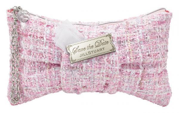 ジルスチュアート、クラッチ風ポーチに限定コスメを詰めたクリスマスコフレを発売