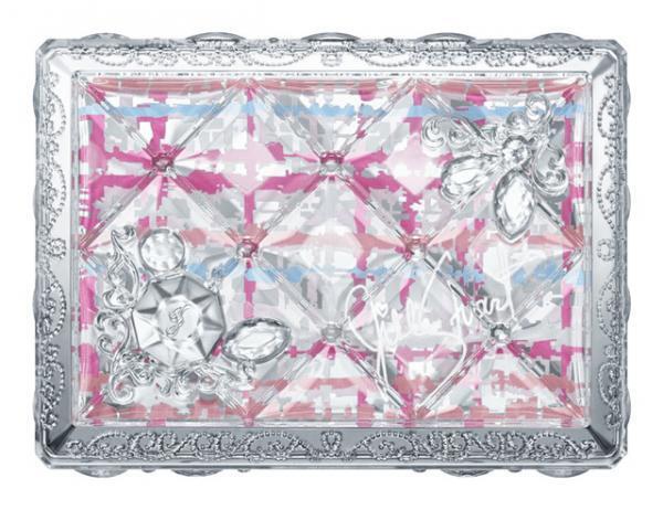 ジルスチュアート、クラッチ風ポーチに限定コスメを詰めたクリスマスコフレを発売