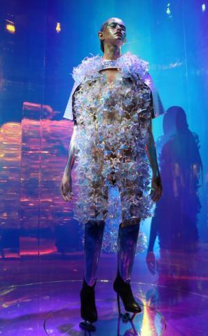 未来を手仕事で見せたユイマナカザトのTOKYOクチュール