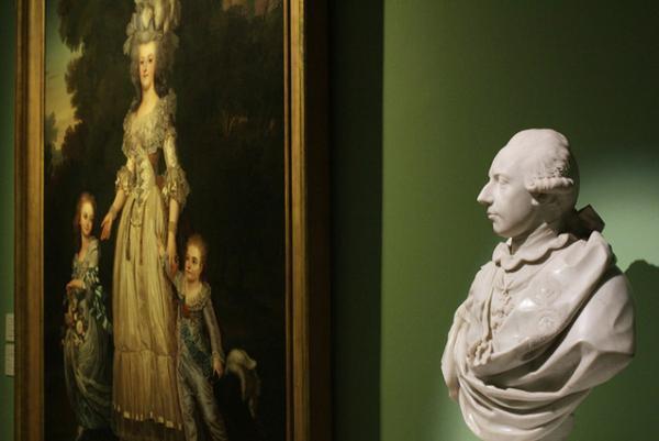 革命に散った宮廷の華、マリー・アントワネットの生涯に迫る大展覧会。ヴェルサイユ宮殿の至宝が六本木に集結【レポート】