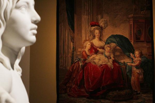 革命に散った宮廷の華、マリー・アントワネットの生涯に迫る大展覧会。ヴェルサイユ宮殿の至宝が六本木に集結【レポート】