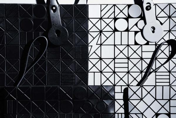 バオ バオ イッセイ ミヤケ、“矢印”や“稲妻”などのピースを使ったバッグ「CHORD」を限定発売