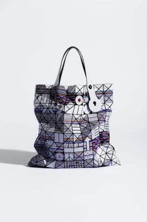 バオ バオ イッセイ ミヤケ、“矢印”や“稲妻”などのピースを使ったバッグ「CHORD」を限定発売