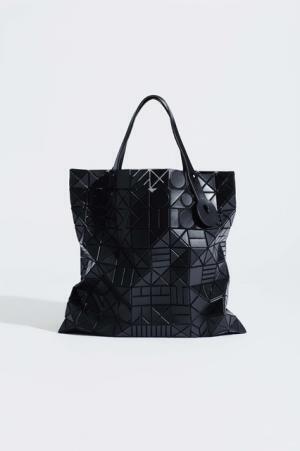 バオ バオ イッセイ ミヤケ、“矢印”や“稲妻”などのピースを使ったバッグ「CHORD」を限定発売