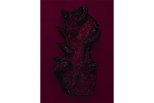 舘鼻則孝が岡本太郎記念館をジャック！「舘鼻則孝 呪力の美学」展開催