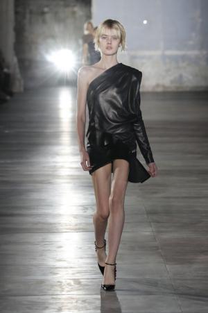 【ルック】サンローラン17SSウィメンズコレクション