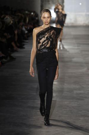 【ルック】サンローラン17SSウィメンズコレクション