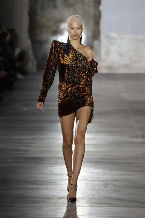 【ルック】サンローラン17SSウィメンズコレクション