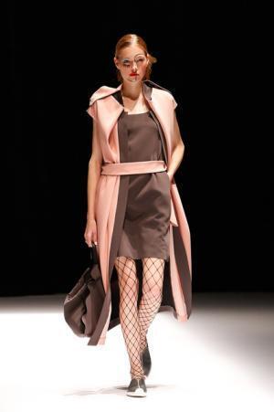 ヒロココシノが揺蕩うキュビズムとスポーティの三次元【17SSウィメンズ】