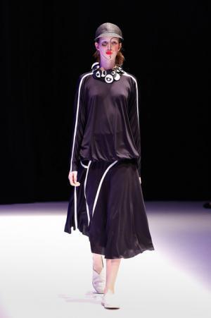 ヒロココシノが揺蕩うキュビズムとスポーティの三次元【17SSウィメンズ】