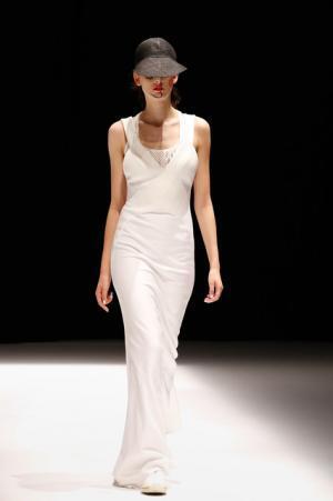 ヒロココシノが揺蕩うキュビズムとスポーティの三次元【17SSウィメンズ】