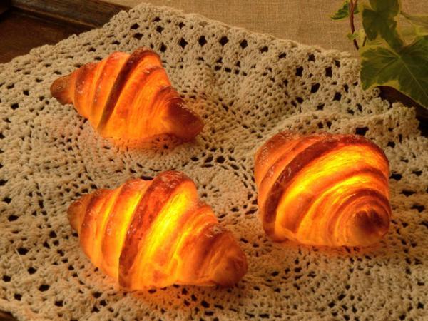 人気カレーパンや秋食材を使ったパン約100種類！マーチエキュート神田万世橋のパンマルシェ