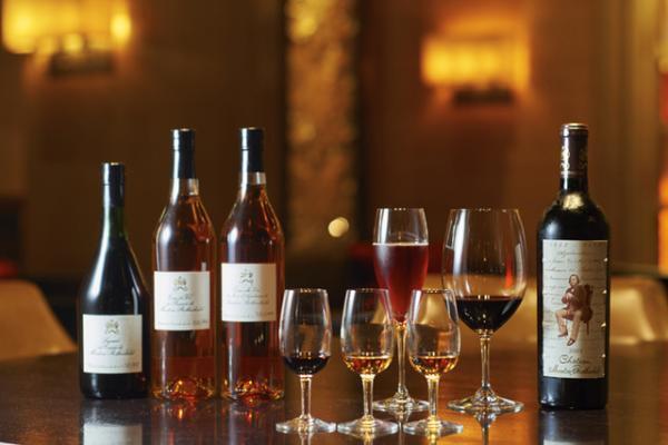 ほっと温まるみかんカクテルや、苺のカクテルなどグランド ハイアット 東京の冬季限定メニュー