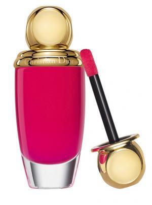 ディオールから、アクセサリーのように持ちたいクリスマスだけの特別なメイクアイテム