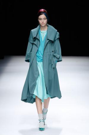 グラフィカルに錯覚を遊んだユマコシノ【17SSウィメンズ】