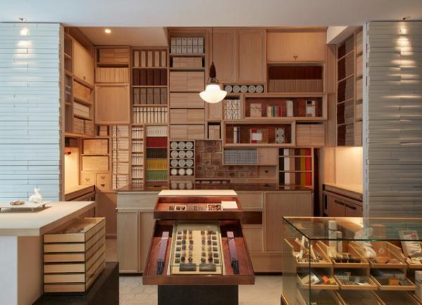 HIGASHIYAから12段の升箱に様々なお菓子を詰めた「お菓子のおせち」