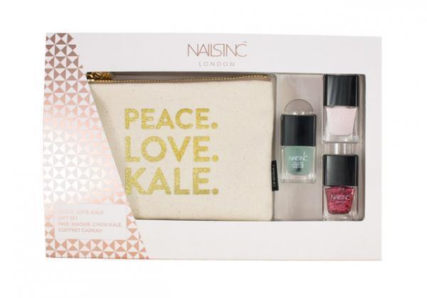 ネイルズ インクから2種のホリデーキット。パステルカラーやレッドグリッター指先に煌きを