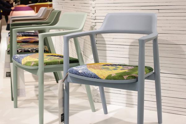 ミナ ペルホネン×マルニ木工の「ふしとカケラ」第3弾、テーマはバラバラであることを愛する“Barabara Lovers.”