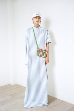 デムナ・ヴァザリアのバレンシアガ、ハウスクチュールに継承されるディテールで遊ぶ【17SSリゾート】