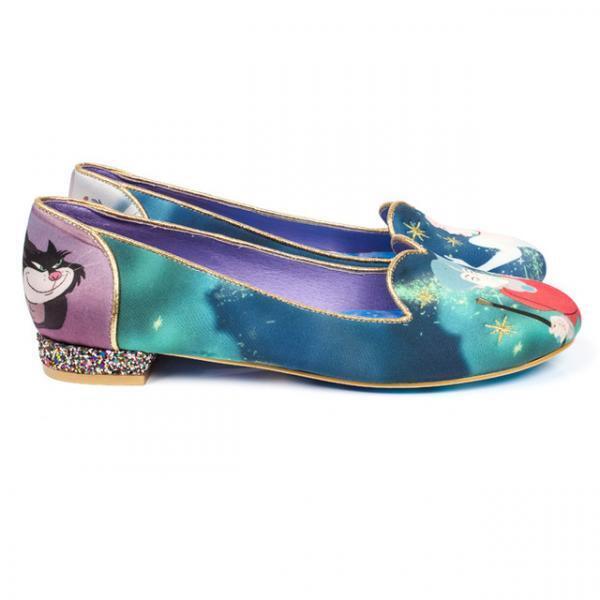 光るガラスの靴...!?ロンドン発イレギュラー チョイスからシンデレラ・コレクションが誕生