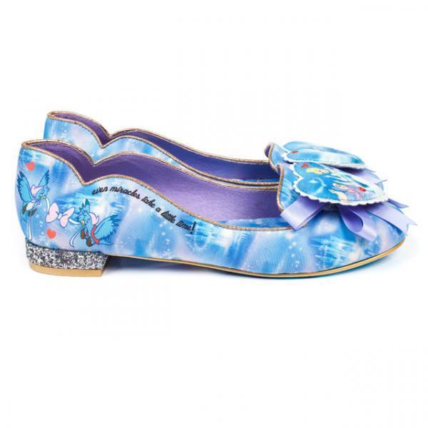 光るガラスの靴...!?ロンドン発イレギュラー チョイスからシンデレラ・コレクションが誕生