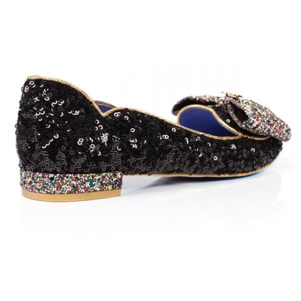 光るガラスの靴...!?ロンドン発イレギュラー チョイスからシンデレラ・コレクションが誕生