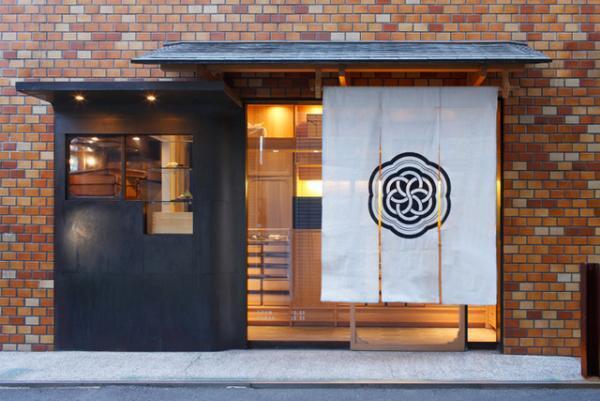 HIGASHIYAが新年に向けて、ミニサイズ「鏡餅」の予約を数量限定で受付中