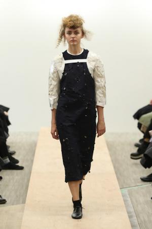 【ルック】コム デ ギャルソン・コム デ ギャルソン17SSコレクション