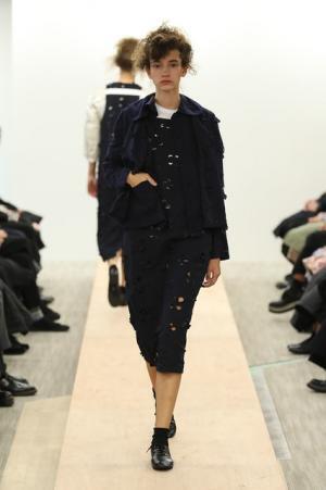 【ルック】コム デ ギャルソン・コム デ ギャルソン17SSコレクション