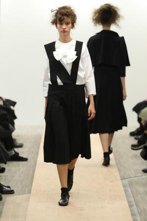 【ルック】コム デ ギャルソン・コム デ ギャルソン17SSコレクション