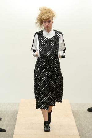 【ルック】コム デ ギャルソン・コム デ ギャルソン17SSコレクション