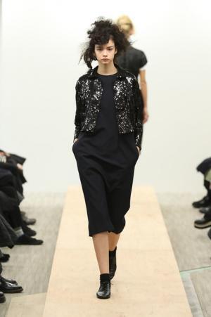 【ルック】コム デ ギャルソン・コム デ ギャルソン17SSコレクション