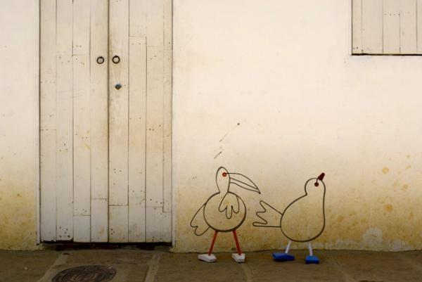 マルニがクリスマスに贈る“HAPPY BIRDS”プロジェクト、フリーダ・カーロやジョージア・オキーフが鳥のアートに