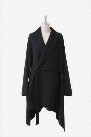 ビューティフルピープル定番、ブランケットの様に羽織れるリバーコートに限定色ネイビー