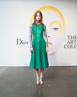 ディオール、メイクアップの歴史を紐解くアートブック『アート オブ カラー』刊行。300人超の著名人がNYでお祝い