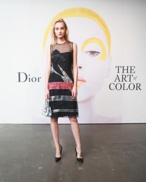 ディオール、メイクアップの歴史を紐解くアートブック『アート オブ カラー』刊行。300人超の著名人がNYでお祝い