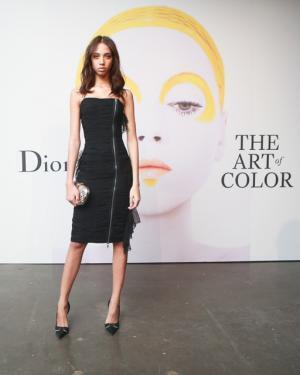ディオール、メイクアップの歴史を紐解くアートブック『アート オブ カラー』刊行。300人超の著名人がNYでお祝い