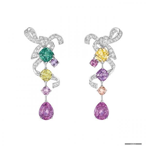 印象派絵画とショーメの共通点を語る新作ジュエリーが新宿伊勢丹で世界初公開！