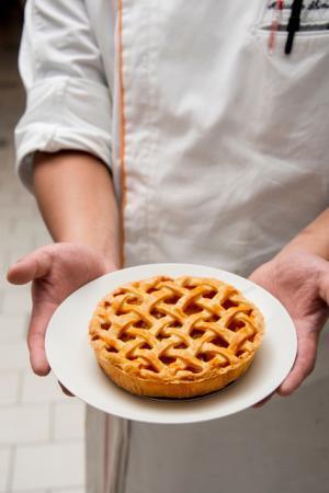 “おでんケーキ”や花咲く“ホットチョコ”も。ドミニクアンセルベーカリーから楽しい新作スイーツが多数登場！