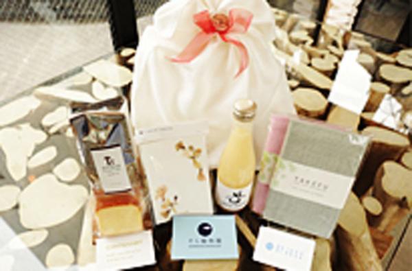 代々木VILLAGEの5周年記念イベント開催！小林武史やCharaによるラジオ収録も