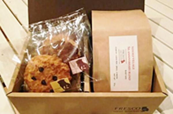 代々木VILLAGEの5周年記念イベント開催！小林武史やCharaによるラジオ収録も