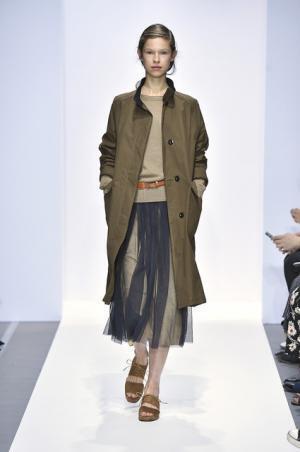 【ルック】マーガレット・ハウエル17SSウィメンズコレクション