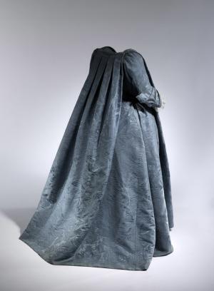 ファッションは生きたアート。川久保玲、三宅一生ら作品がNYメトロポリタン美術館へ一堂に会す