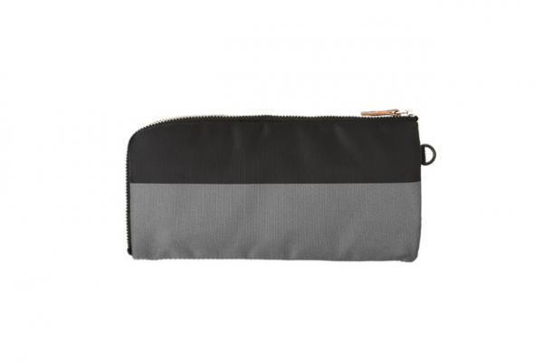 マルニ×ポーターの第8弾「SURF COLLECTION」発売。空の色と打ち寄せる波をイメージ