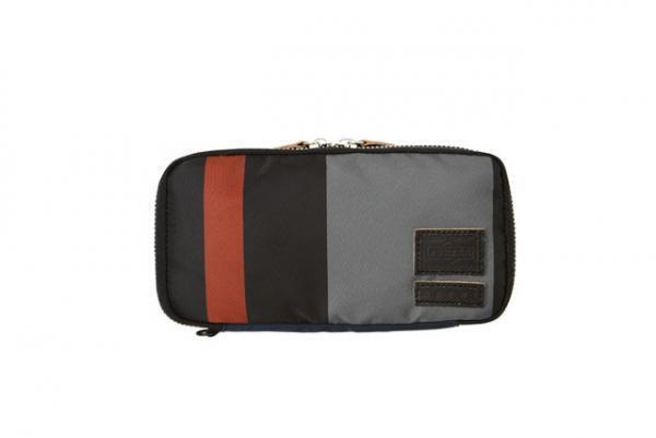 マルニ×ポーターの第8弾「SURF COLLECTION」発売。空の色と打ち寄せる波をイメージ