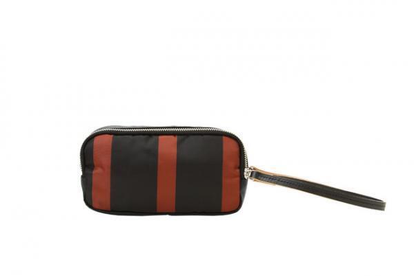 マルニ×ポーターの第8弾「SURF COLLECTION」発売。空の色と打ち寄せる波をイメージ