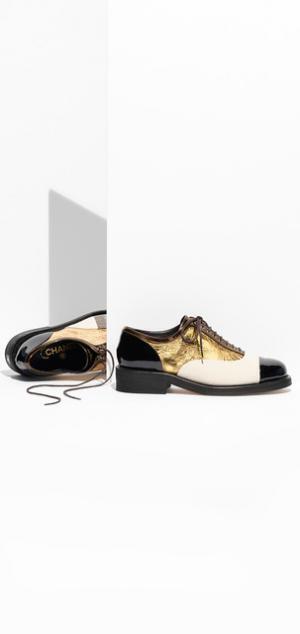 シャネルの16-17年クルーズコレクションから、様々な素材を組み合わせた新作ダービーシューズが登場